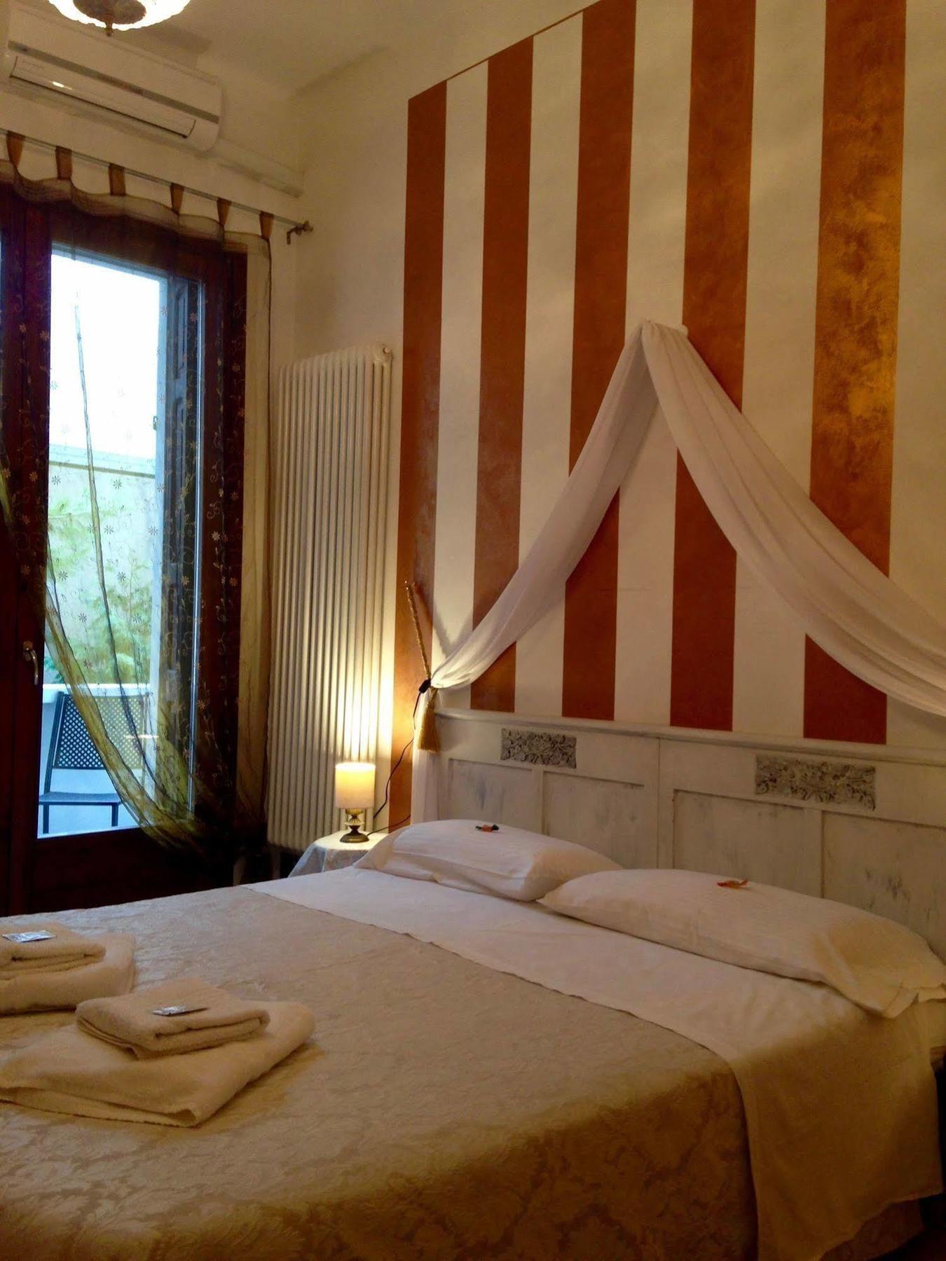 Giulietta E Romeo Hotel Верона Екстериор снимка